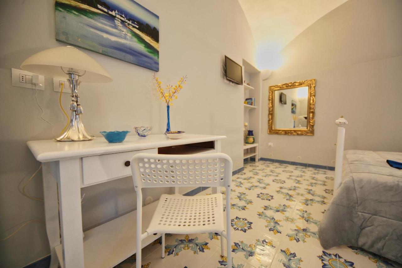 Domus Vilu Bed & Breakfast Nocera Superiore Eksteriør bilde