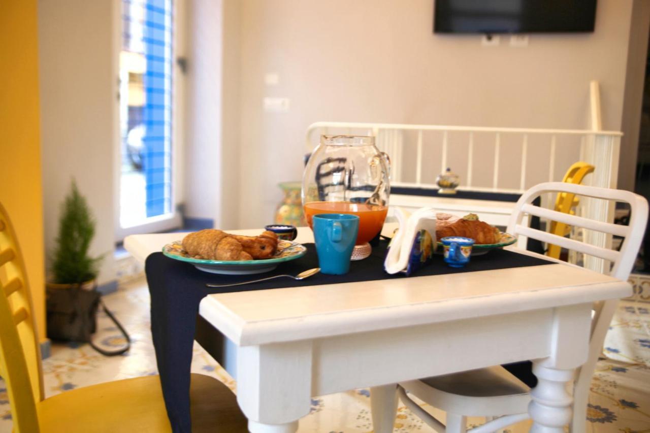 Domus Vilu Bed & Breakfast Nocera Superiore Eksteriør bilde