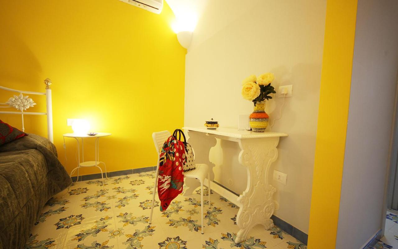 Domus Vilu Bed & Breakfast Nocera Superiore Eksteriør bilde